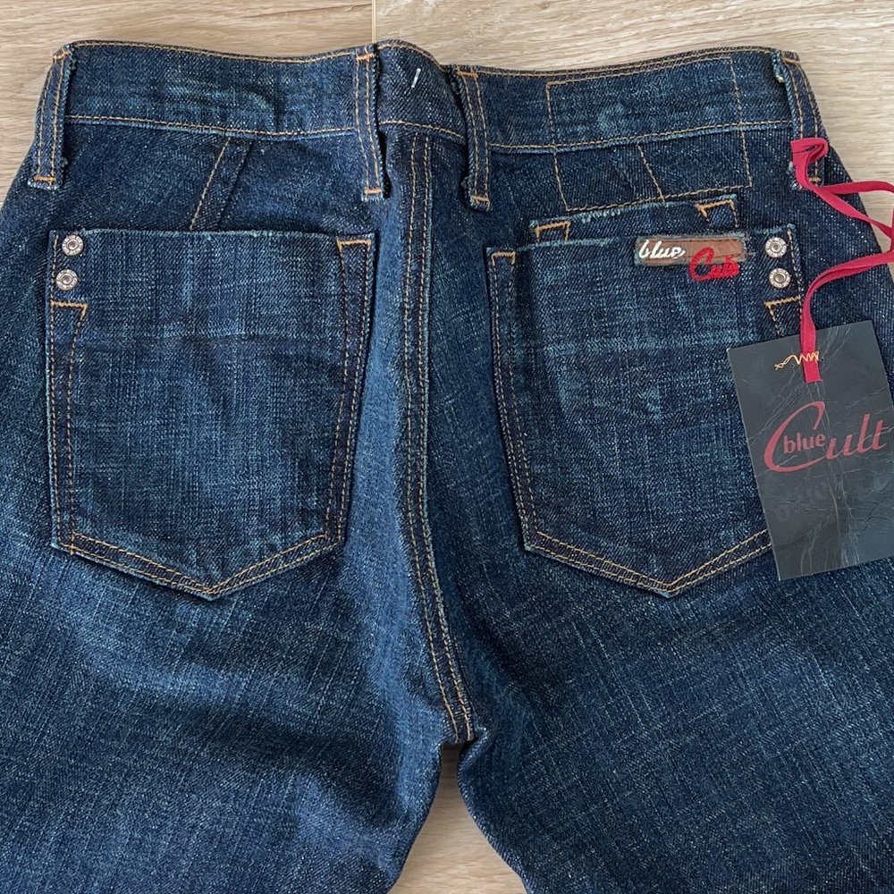 NWT Vintage Blue Cult Original Buttlifter Jeans, Size 28; 34 1/2" Inseam.